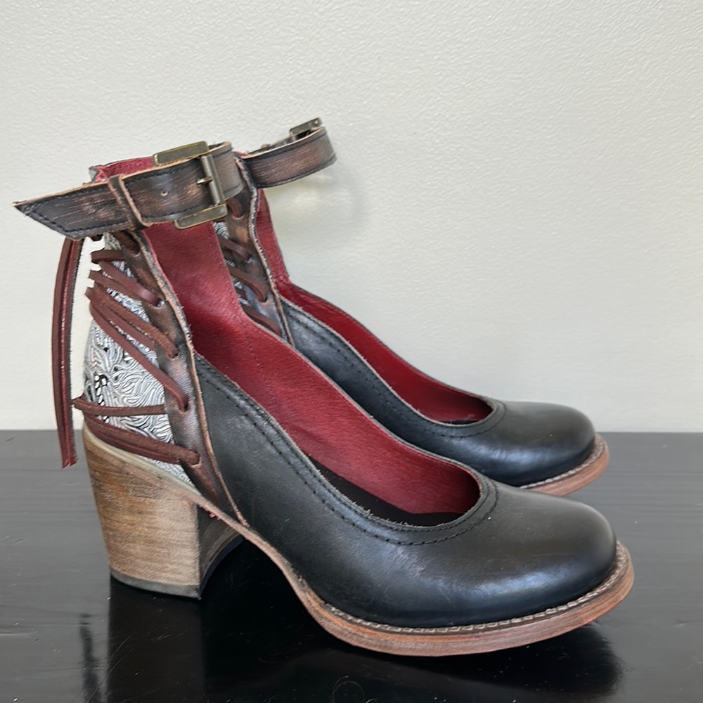 Freebird “Raeanne” size 8 brand new never worn- no box- perfect condition